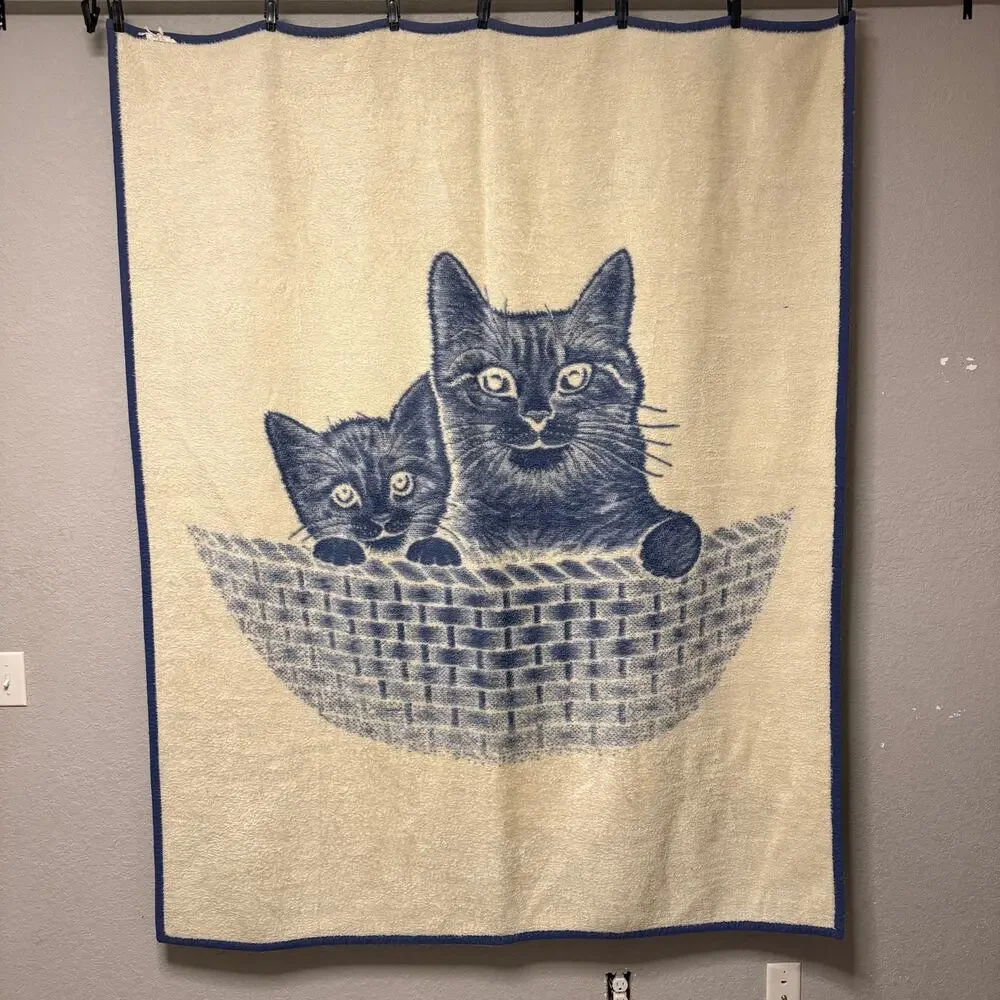 Vtg 90s Biederlack cats in a basket blanket - blue & white country cottage core